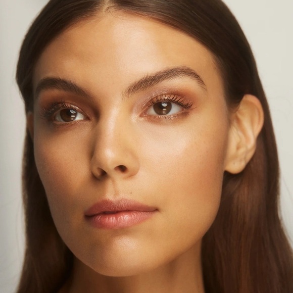 Surratt Dew Drop Foundation Shade 6.5 | Medium / Beige - Picture 9 of 9